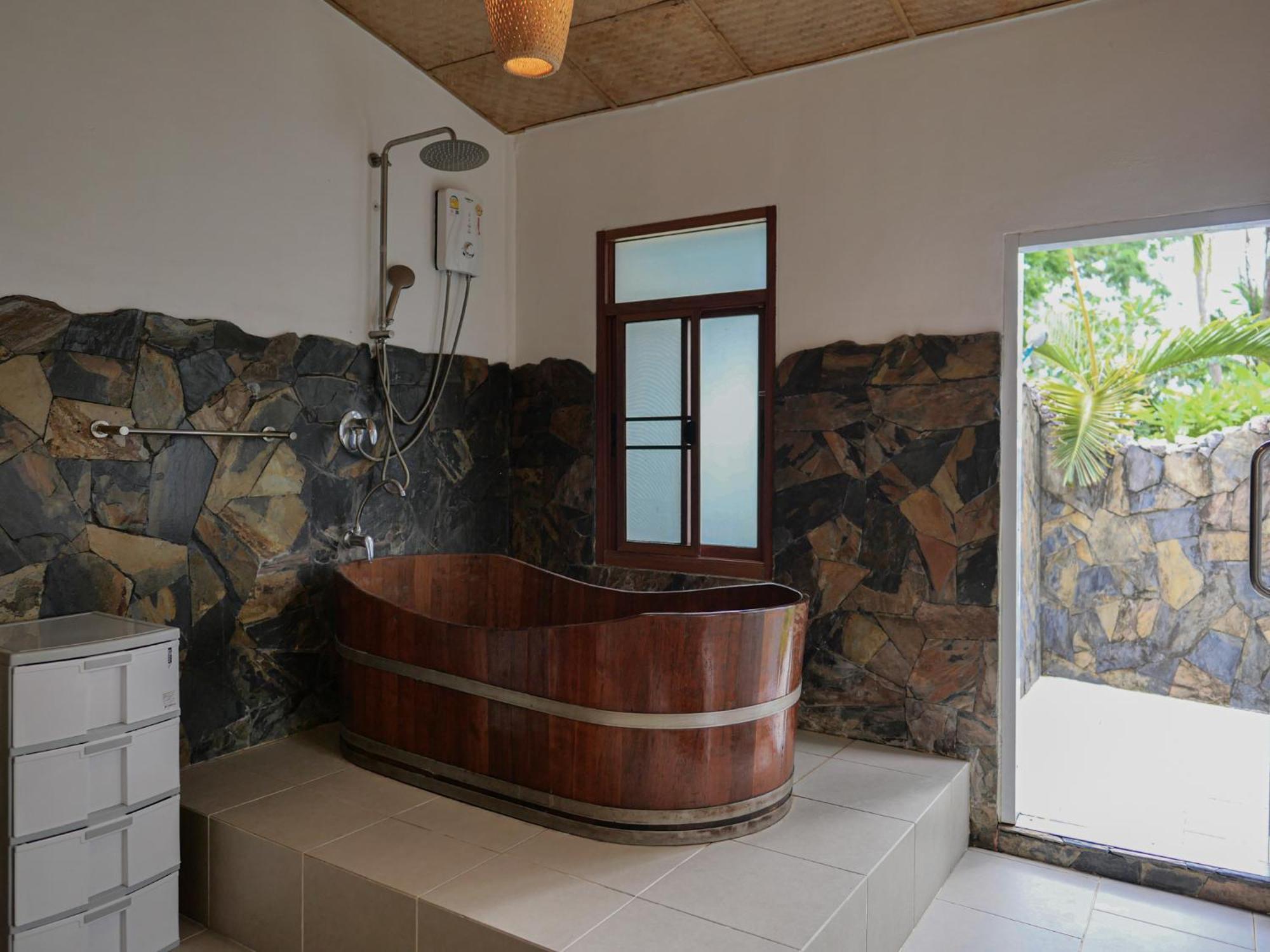The Wooden Beach House 3Br - Sunset Beach Garden Taling Ngam  Luaran gambar