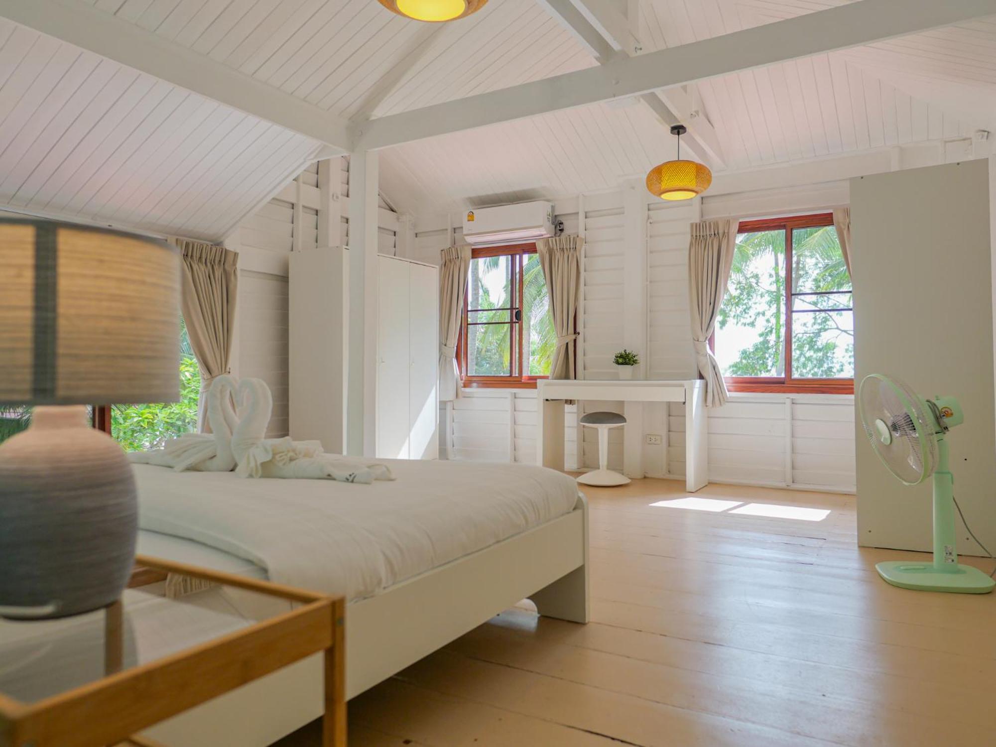 The Wooden Beach House 3Br - Sunset Beach Garden Taling Ngam  Luaran gambar